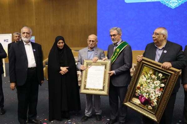 تجلیل از بانوان خیر عرصه سلامت استان اصفهان در جشن کوثر ولایت