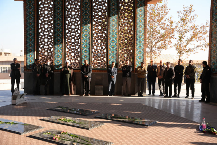 غبارروبی مزار شهدا