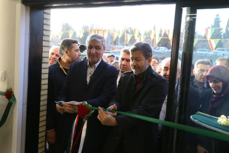 افتتاح بزرگ‌ترین مرکز درمان زخم پلاسمای کشور در بیمارستان الزهرا(س) اصفهان  با حضور رئیس سازمان انرژی اتمی و استاندار اصفهان