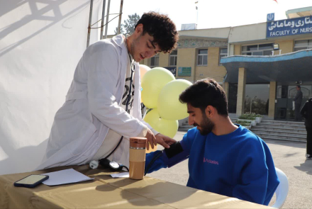 برنامه غربالگری و آموزش به مناسبت روز جهانی دیابت در دانشکده پرستاری و مامایی