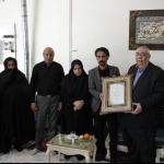  دیدار رئیس دانشگاه با خانواده شهیده والامقام پرستار راضیه عابدی  