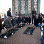 غبارروبی مزار شهدای گمنام در دانشگاه همزمان با دهه کرامت